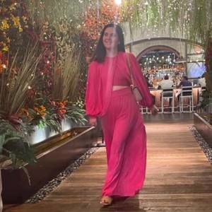 Meet your Posher, Tania